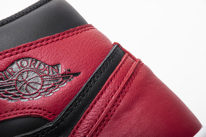 air jordan 1 retro high banned black red 555088-001