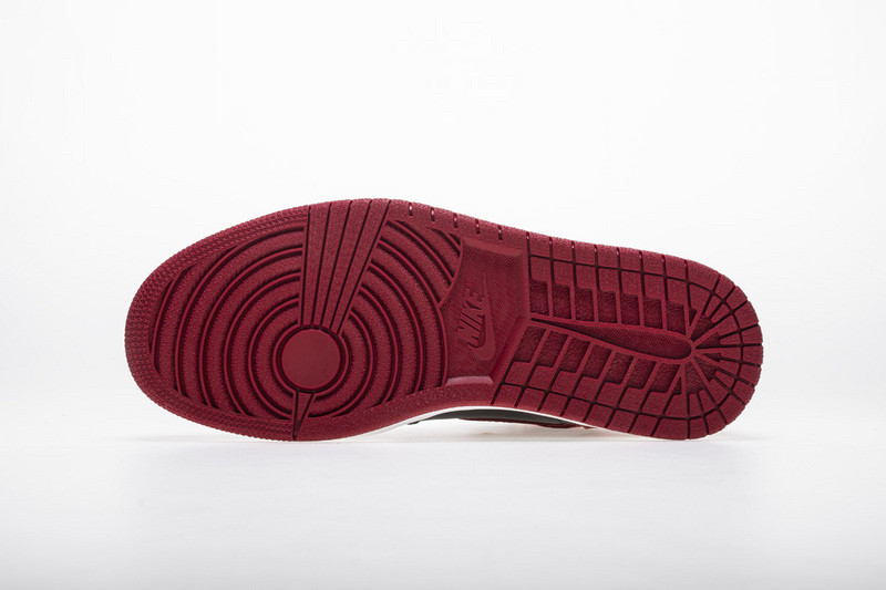 air jordan 1 retro high banned black red 555088-001