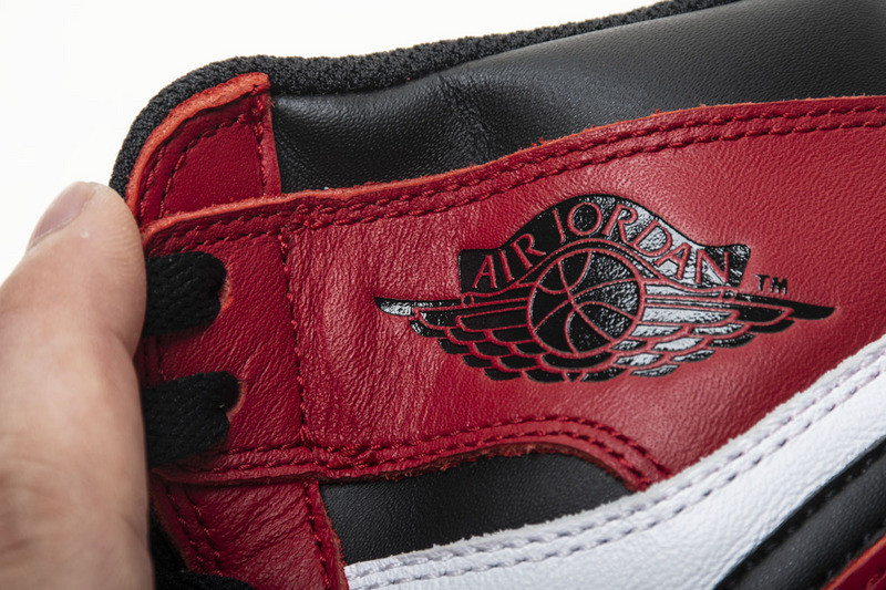 air jordan 1 retro high og chicago 555088-101