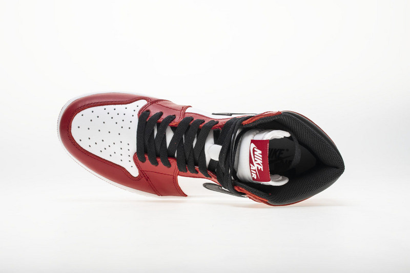 air jordan 1 retro high og chicago 555088-101