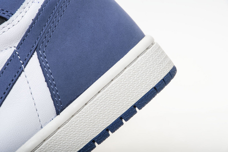 air jordan 1 retro high og blue moon 555088-115