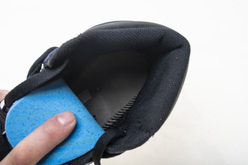 air jordan 1 retro high og blue moon 555088-115