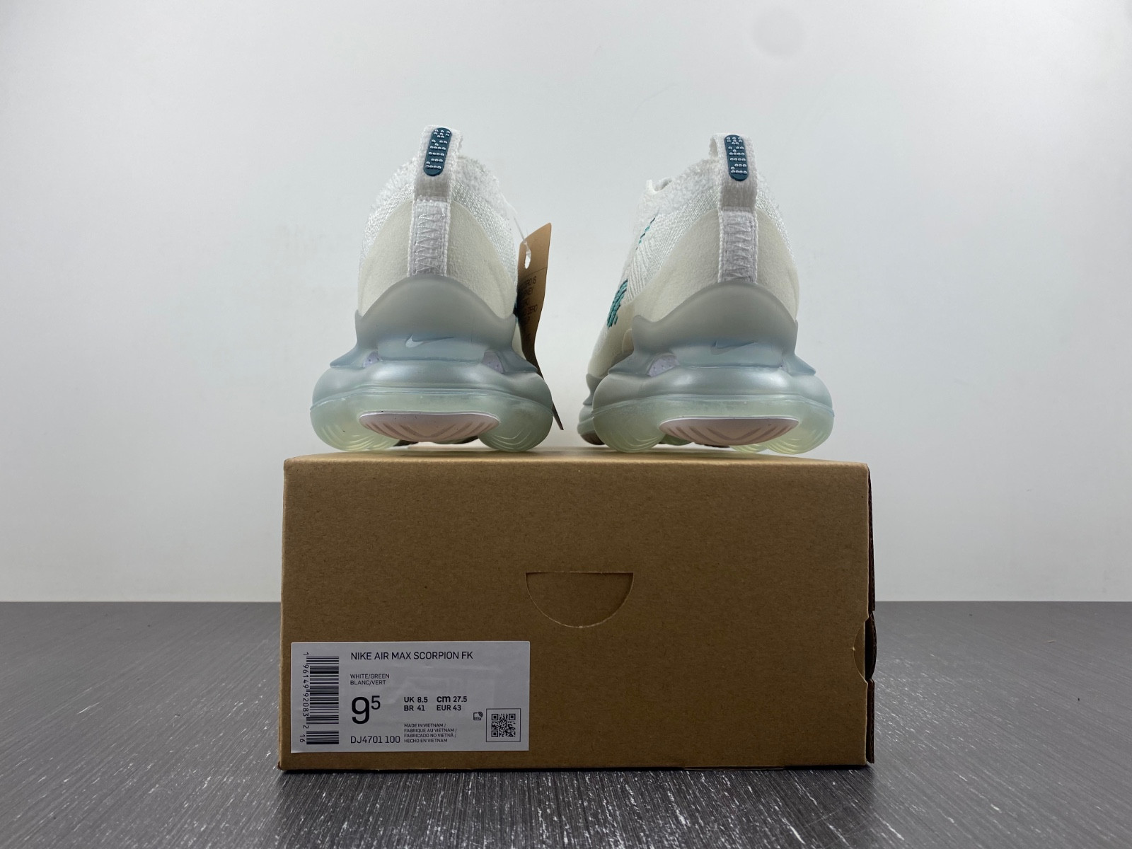 nike air max scorpion flyknit dj4701 100