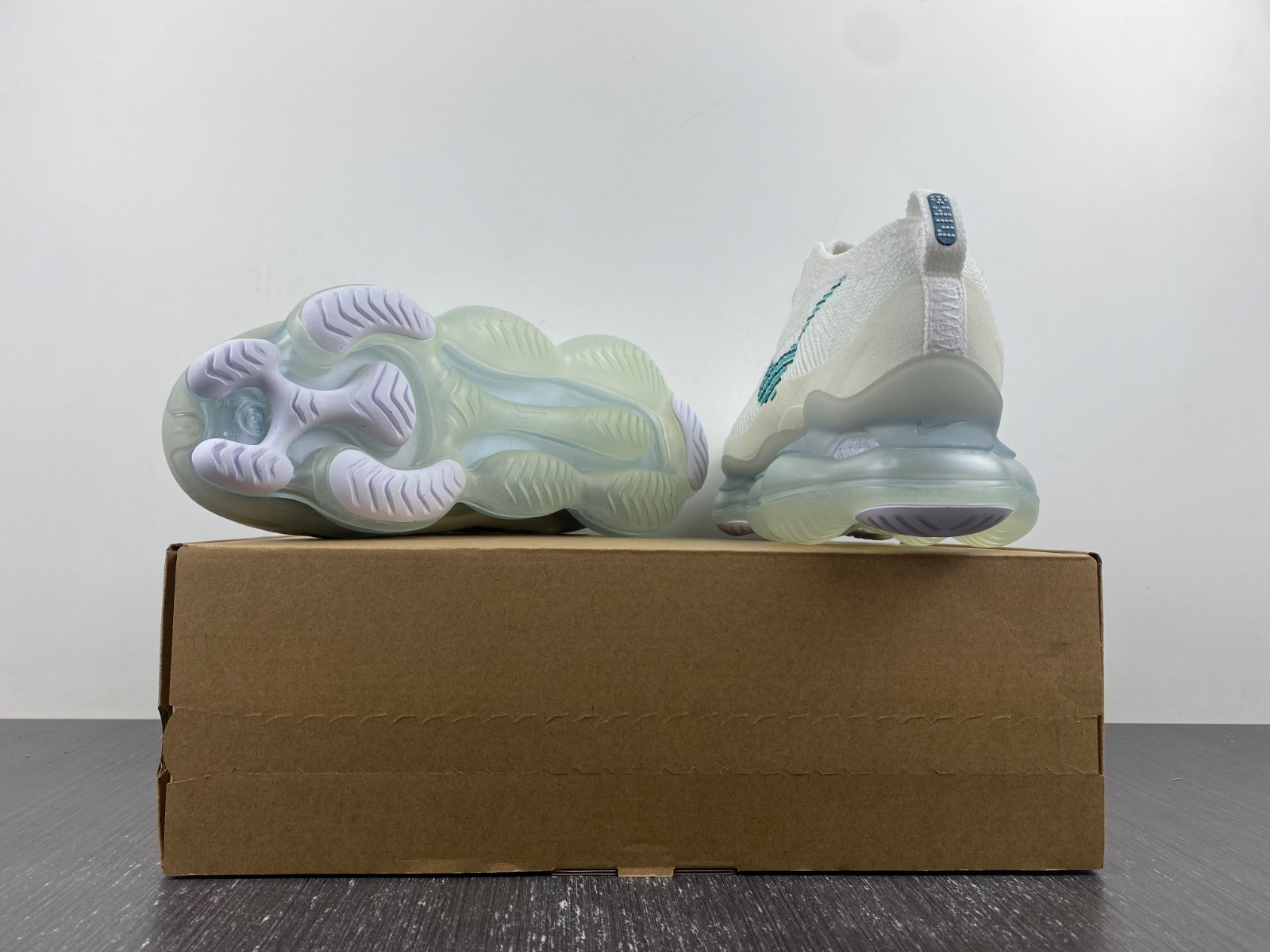 nike air max scorpion flyknit dj4701 100