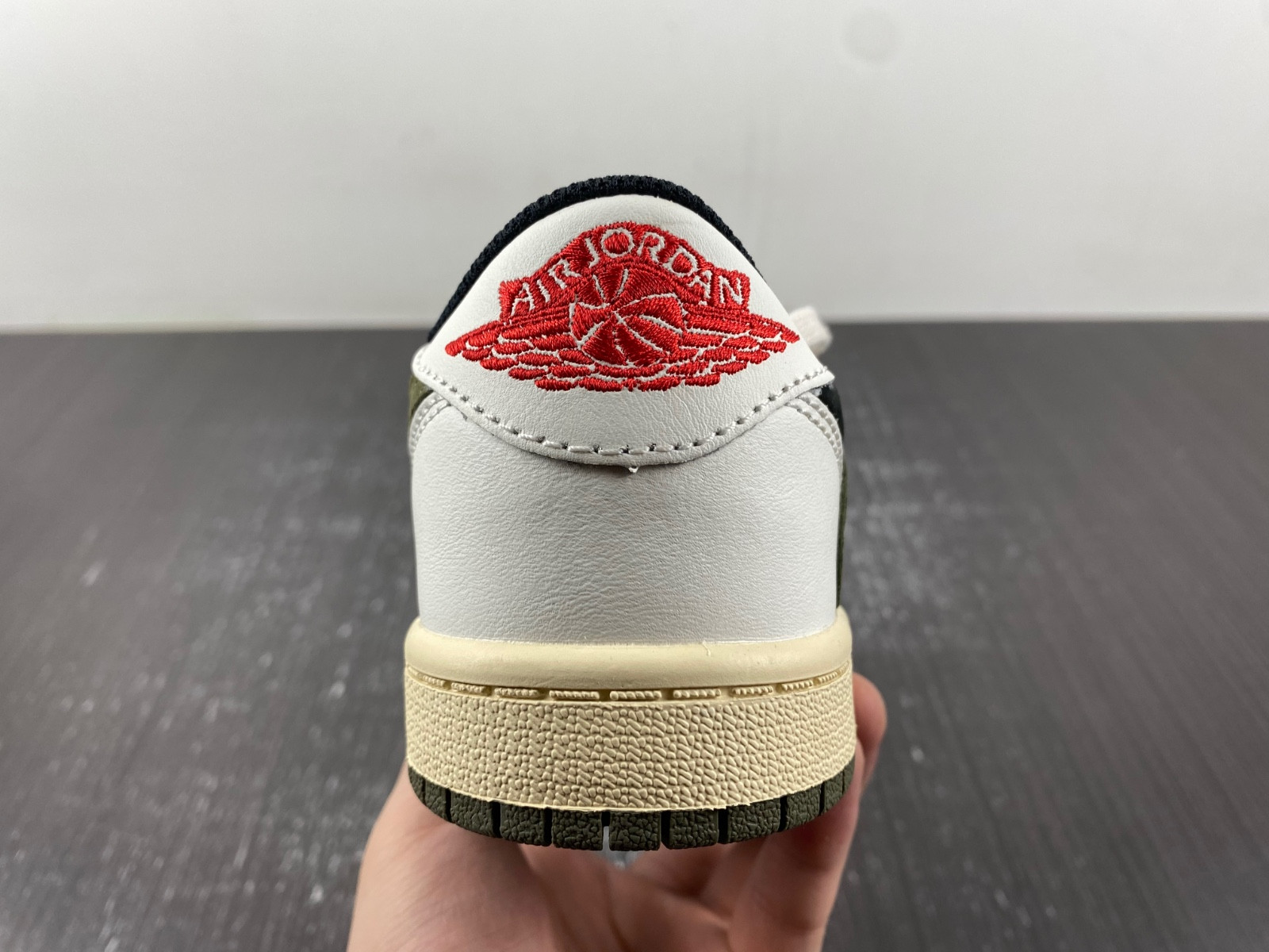 jordan 1 retro low og sp travis scott olive (ps) kids dz5909-106