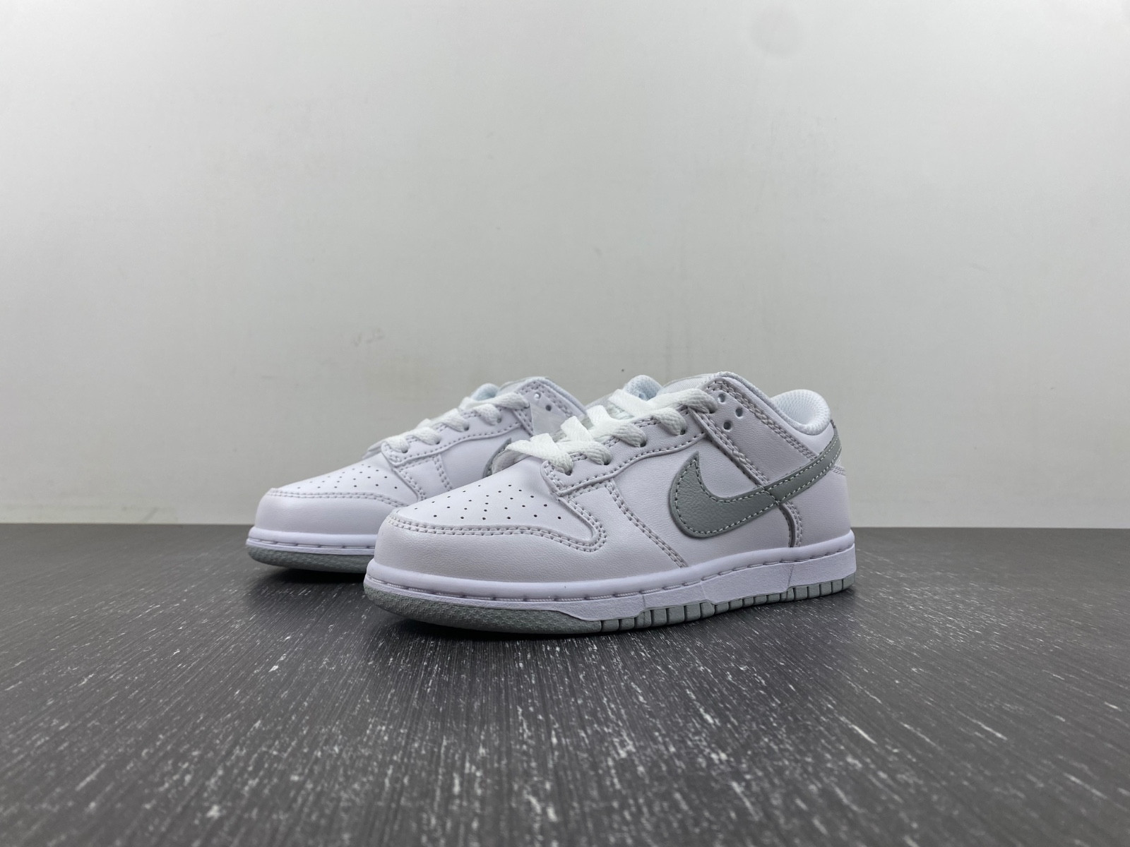nike dunk low white pure platinum (ps) kids dh9756-102