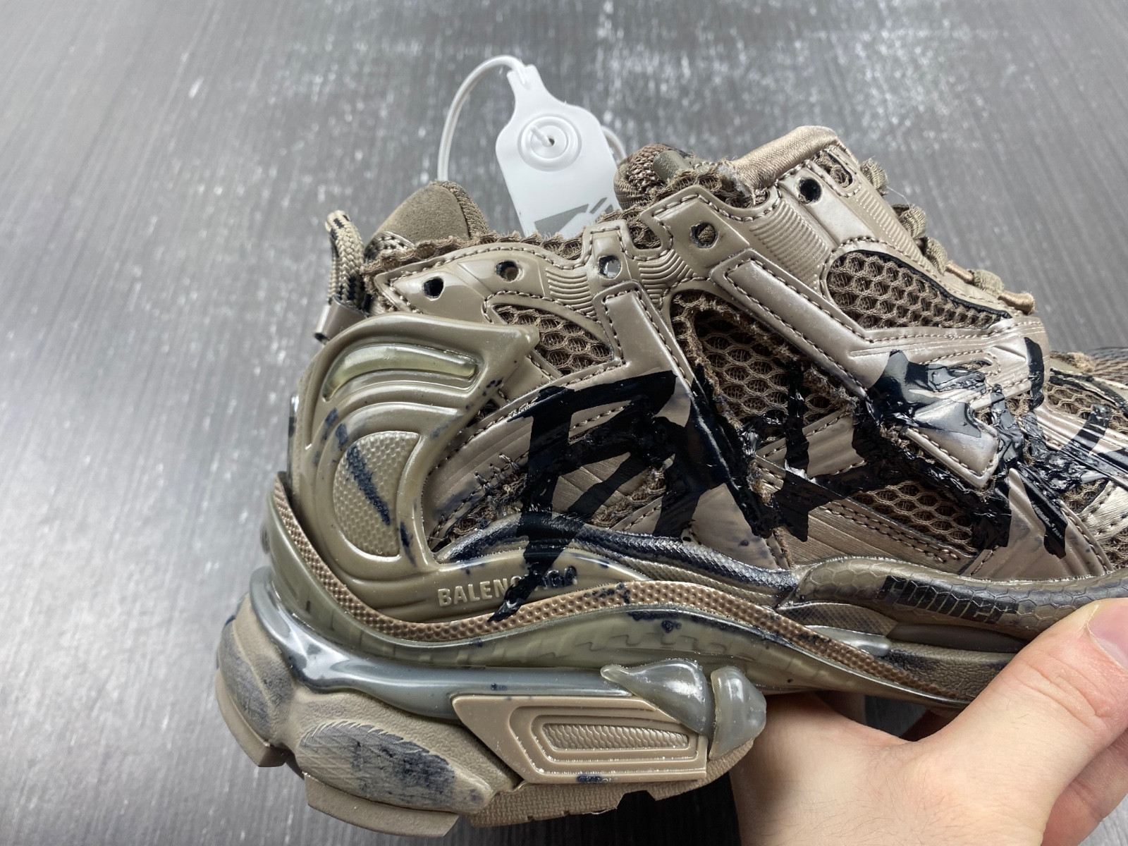 Ba*len*cia*ga runner sneaker