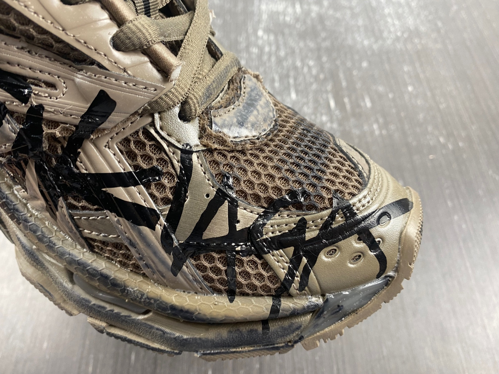 Ba*len*cia*ga runner sneaker