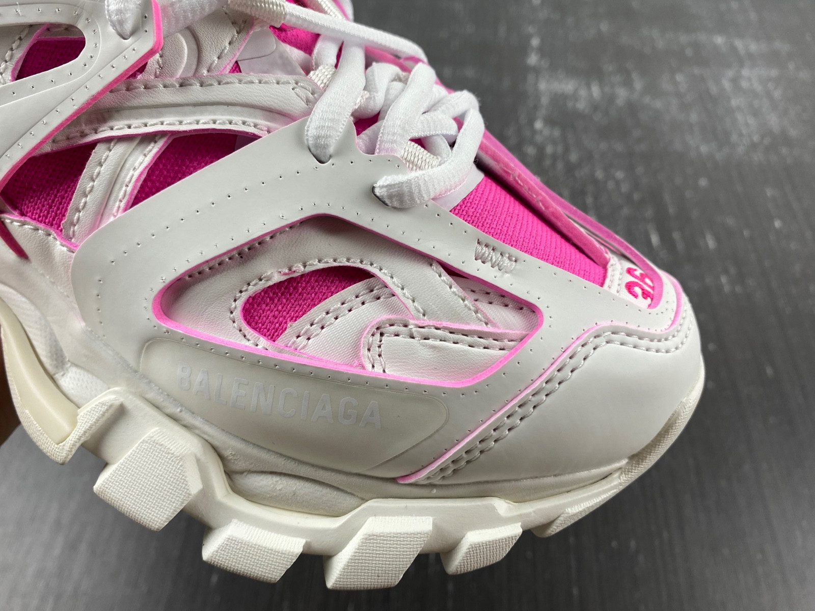 Ba*len*cia*ga track sneaker