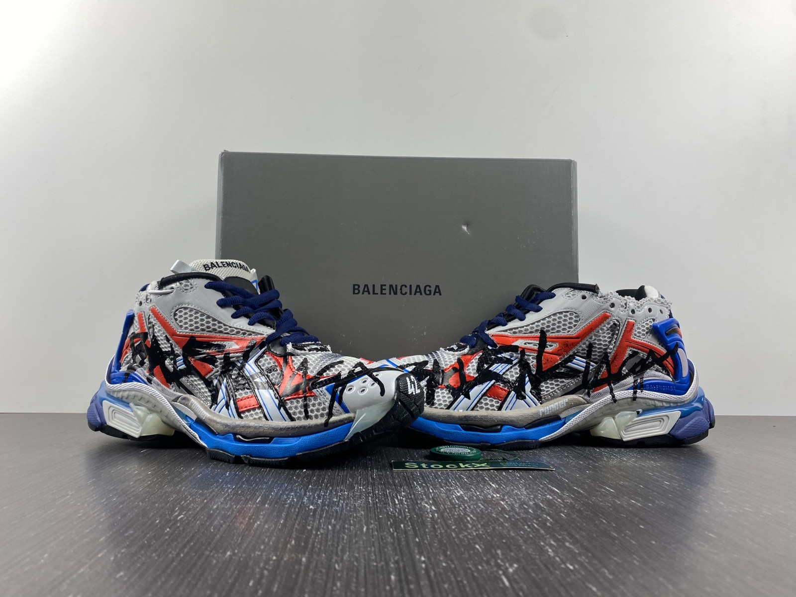 Ba*len*cia*ga runner sneaker