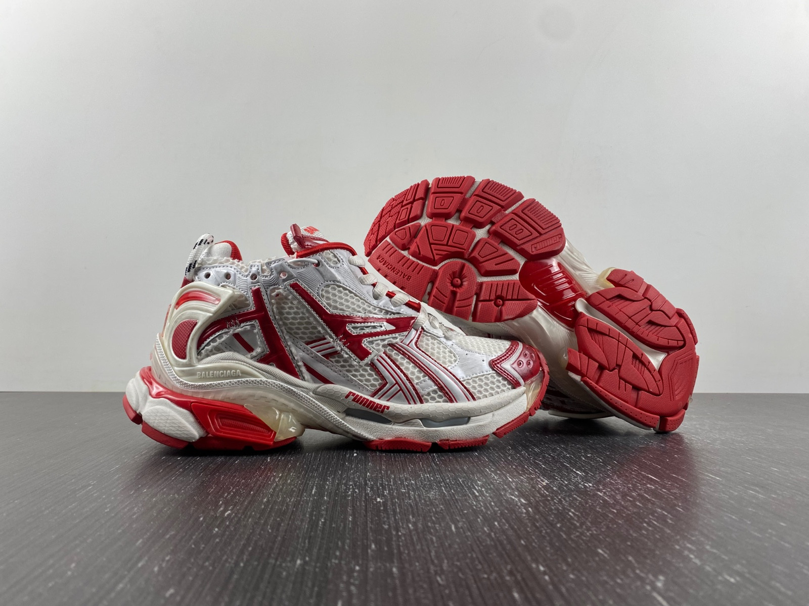 Ba*len*cia*ga runner sneaker