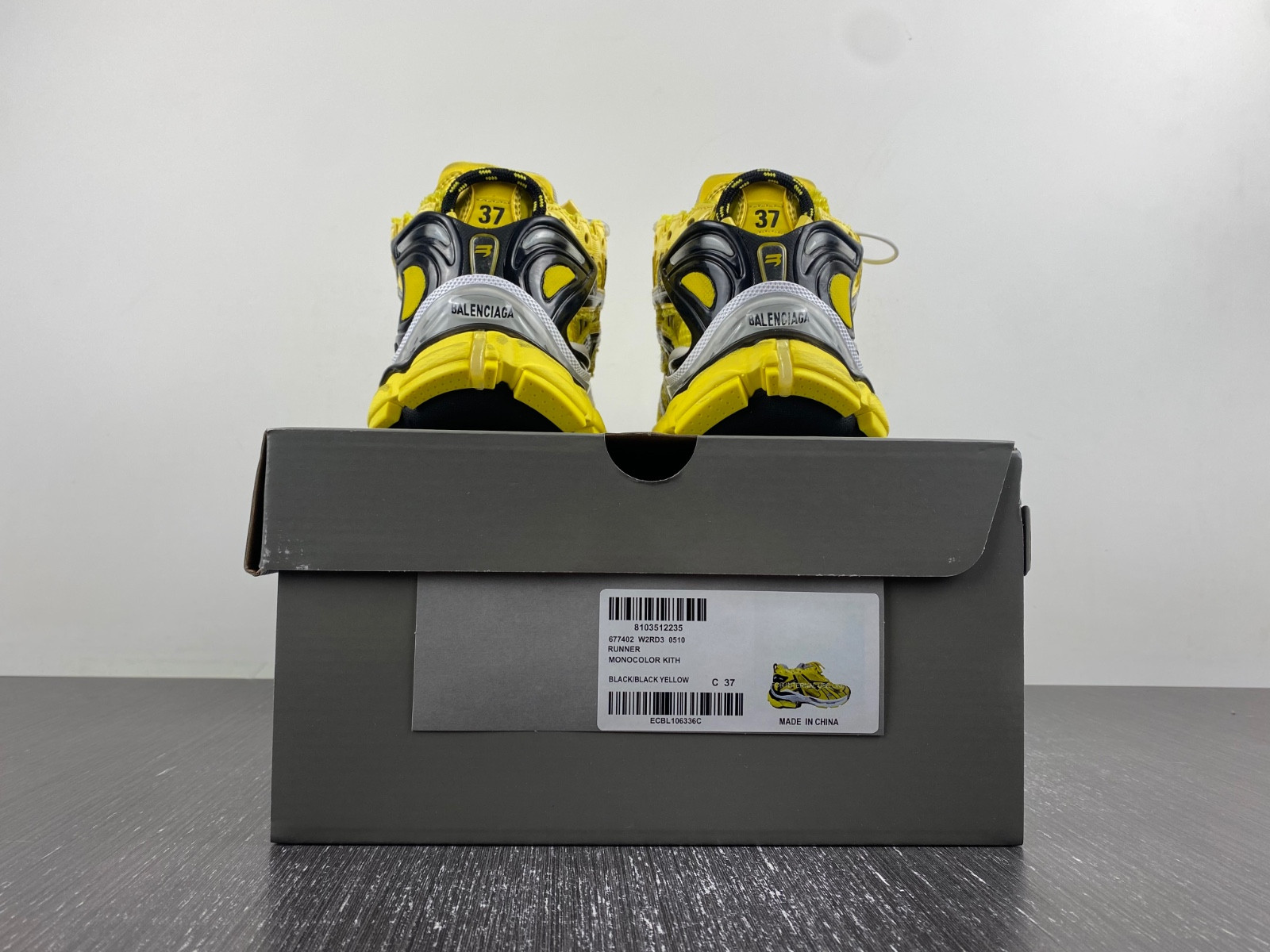 Ba*len*cia*ga runner sneaker