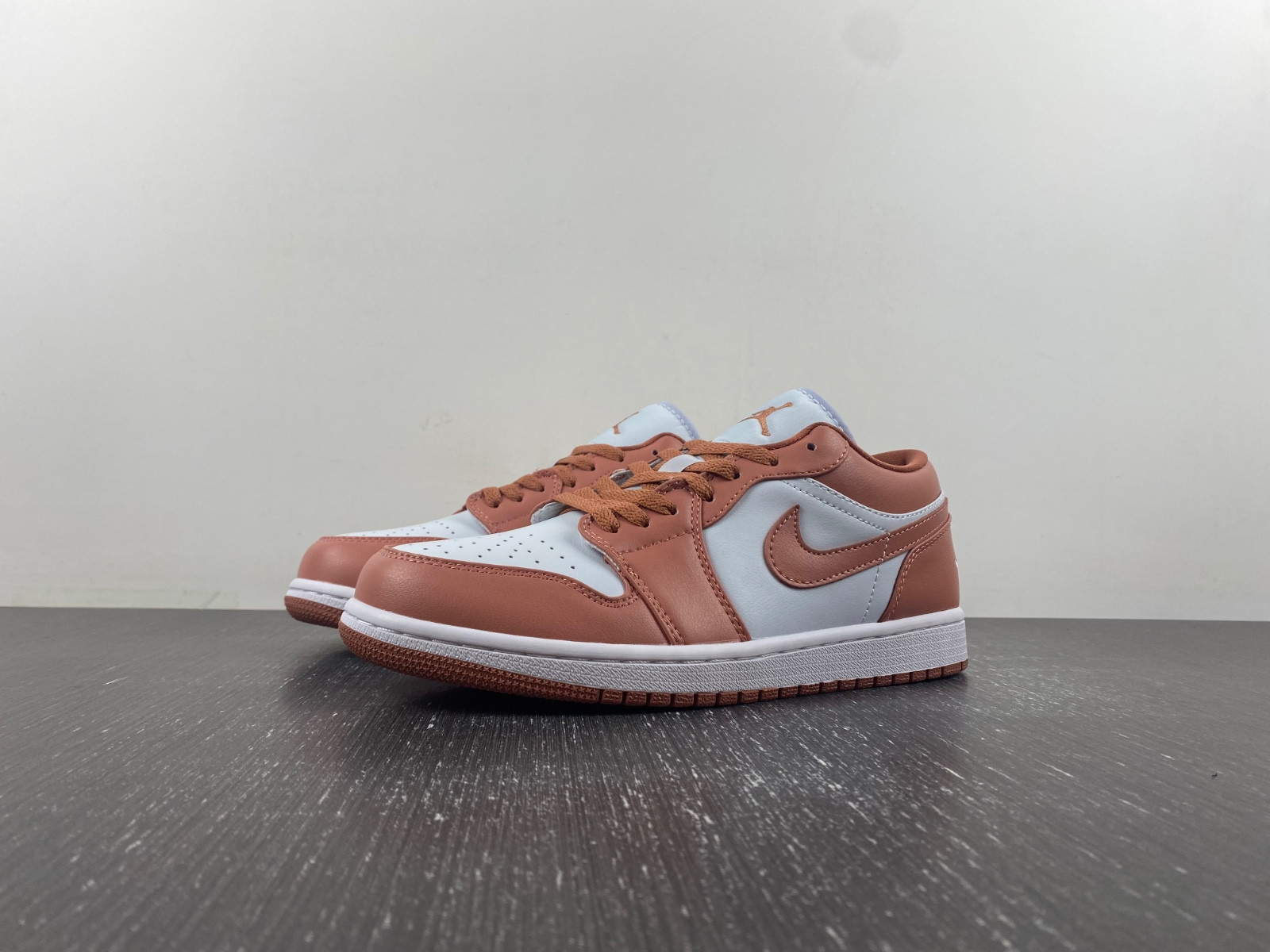 jordan 1 low sky j orange - dc0774-080