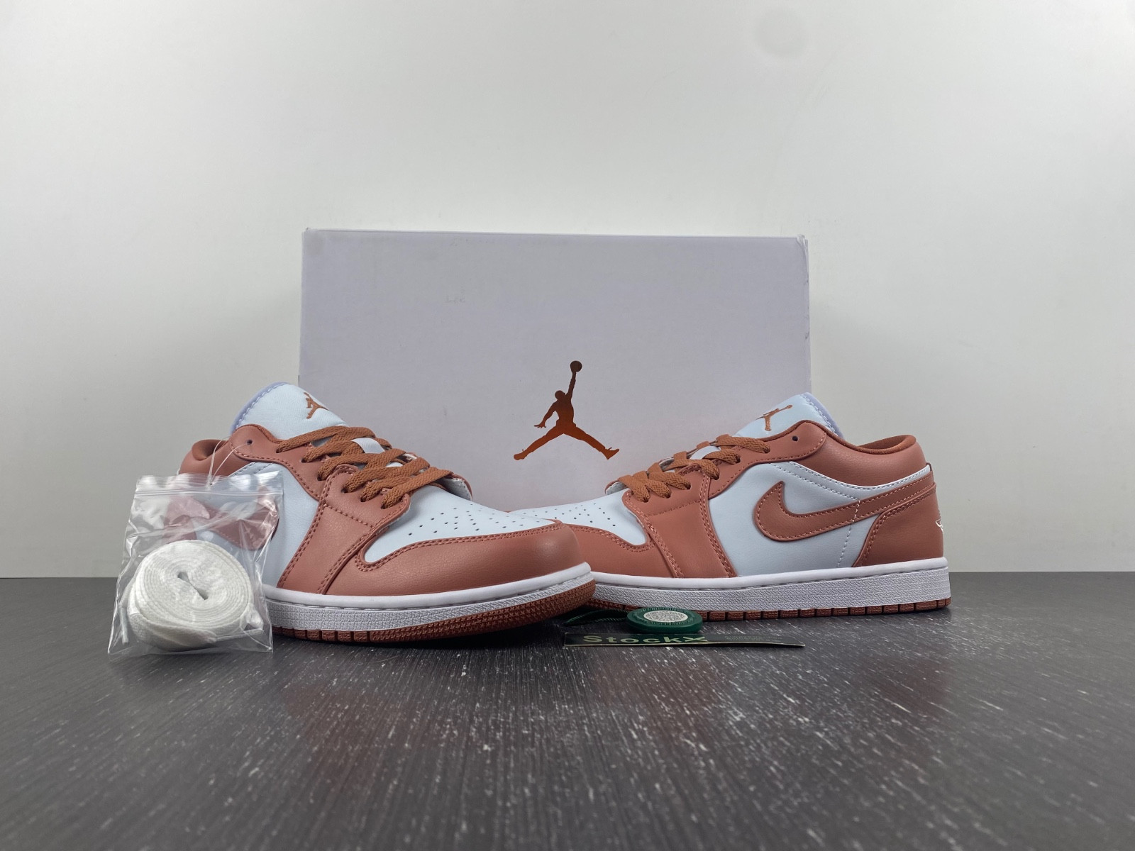 jordan 1 low sky j orange - dc0774-080