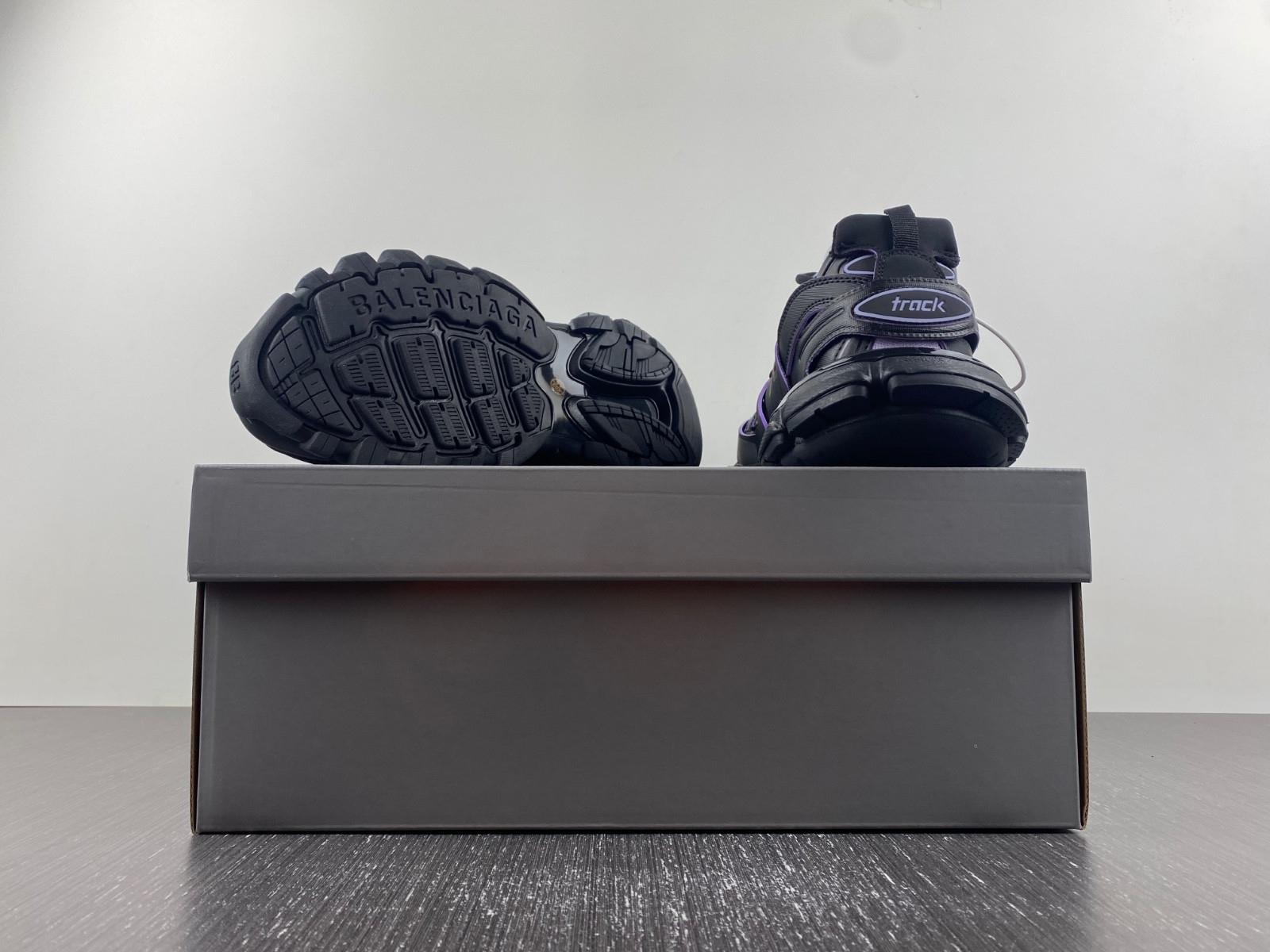 Ba*len*cia*ga 3.0 track