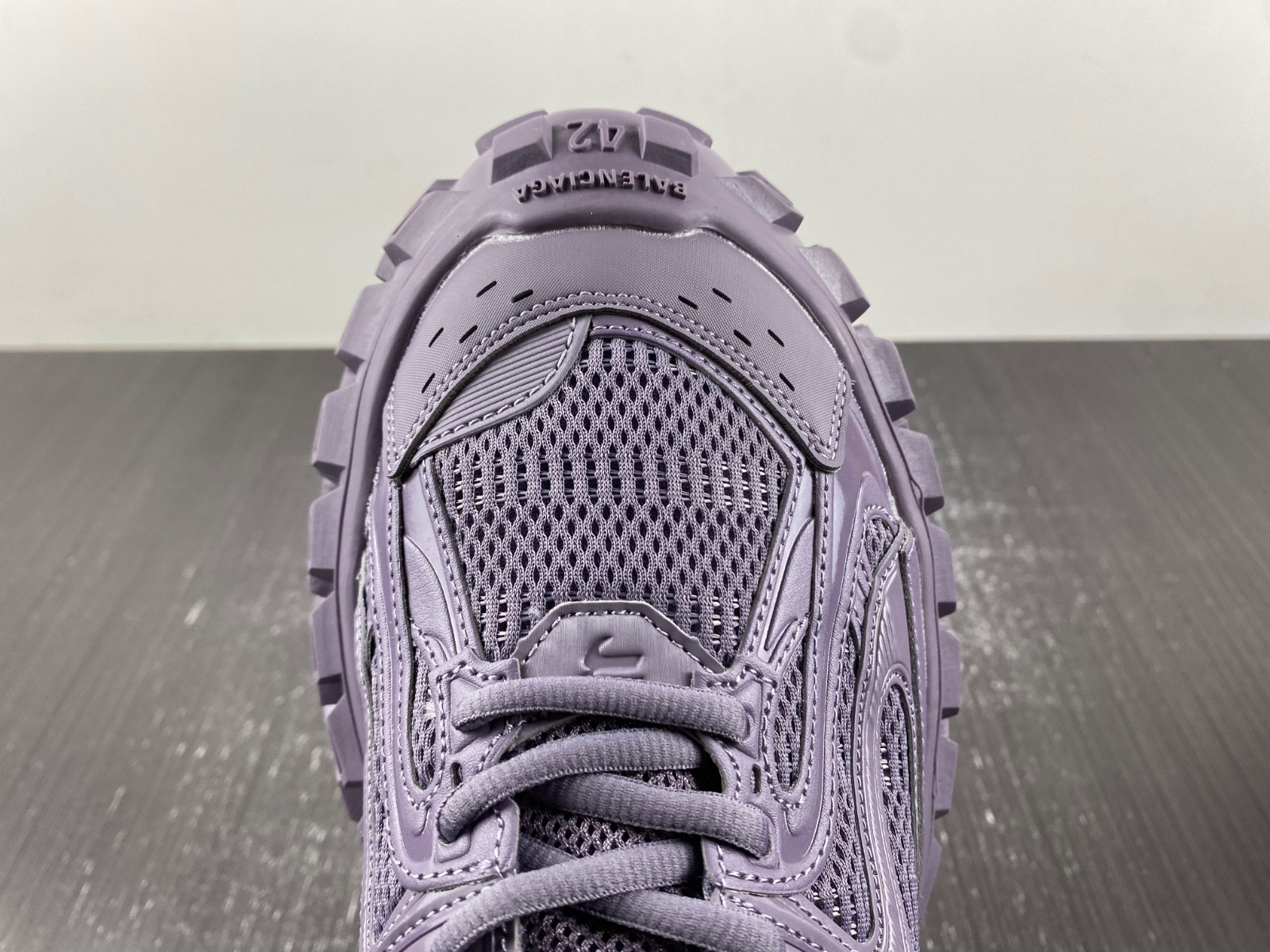 Ba*len*cia*ga defender sneaker