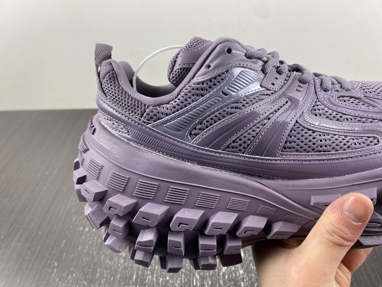 Ba*len*cia*ga defender sneaker