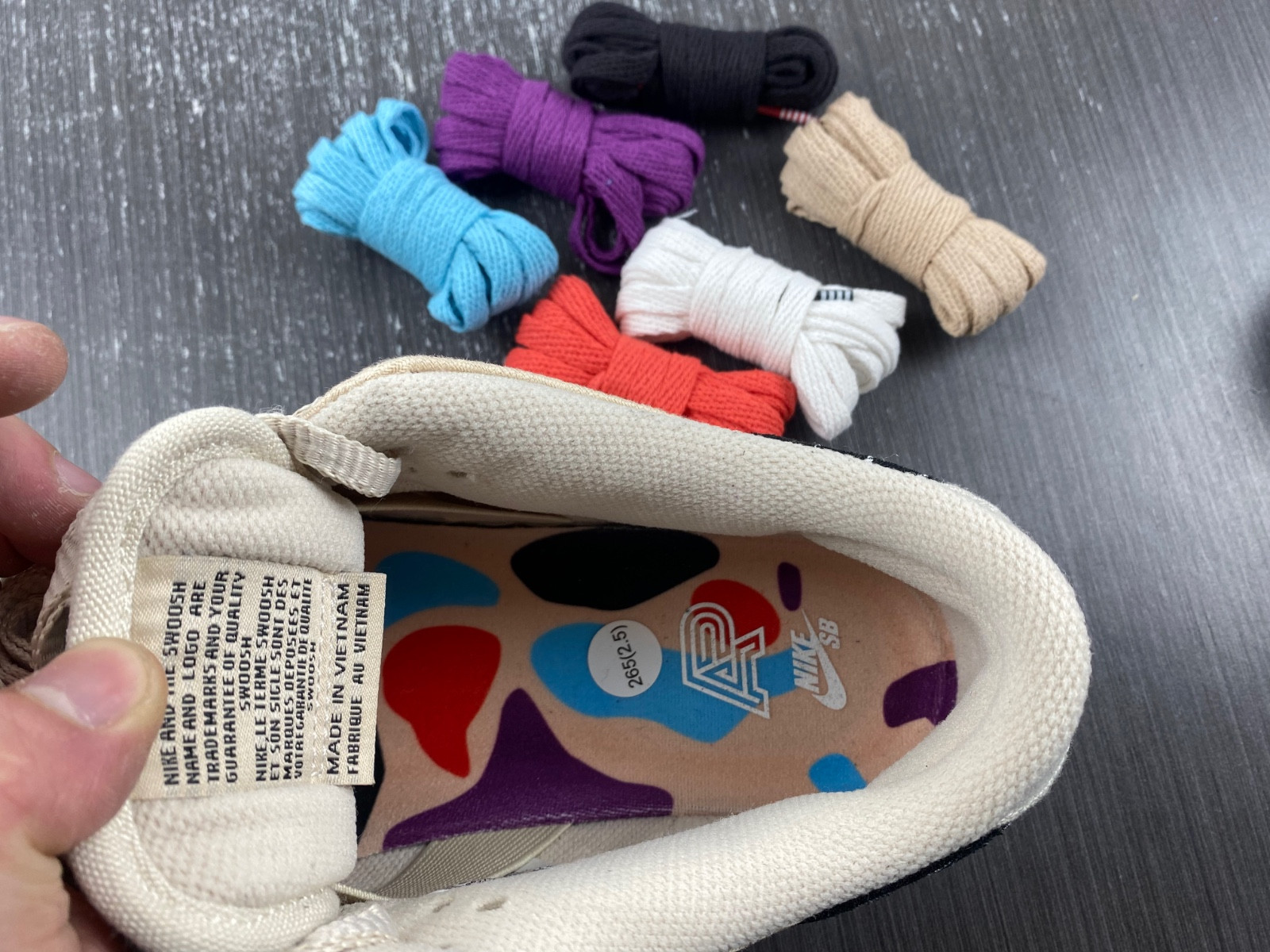 albino & preto x nike dunk sb low fd2627-200