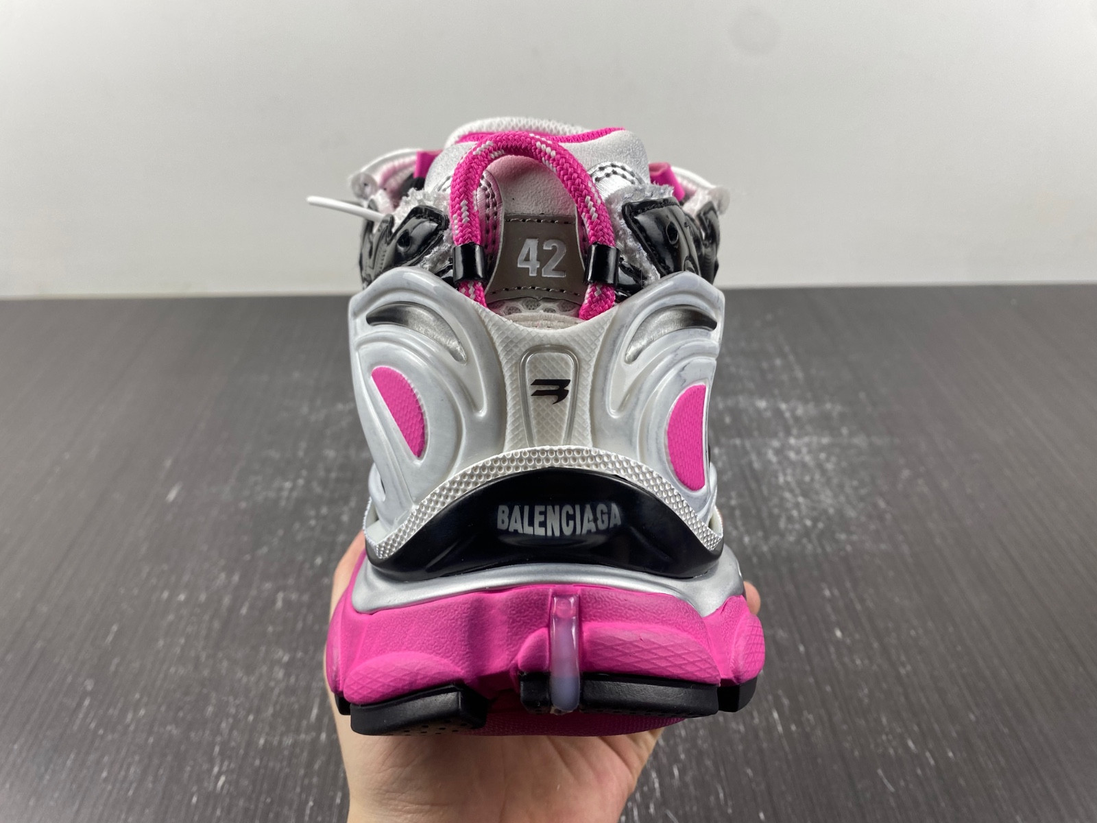 Ba*len*cia*ga 7.0 runner sneaker