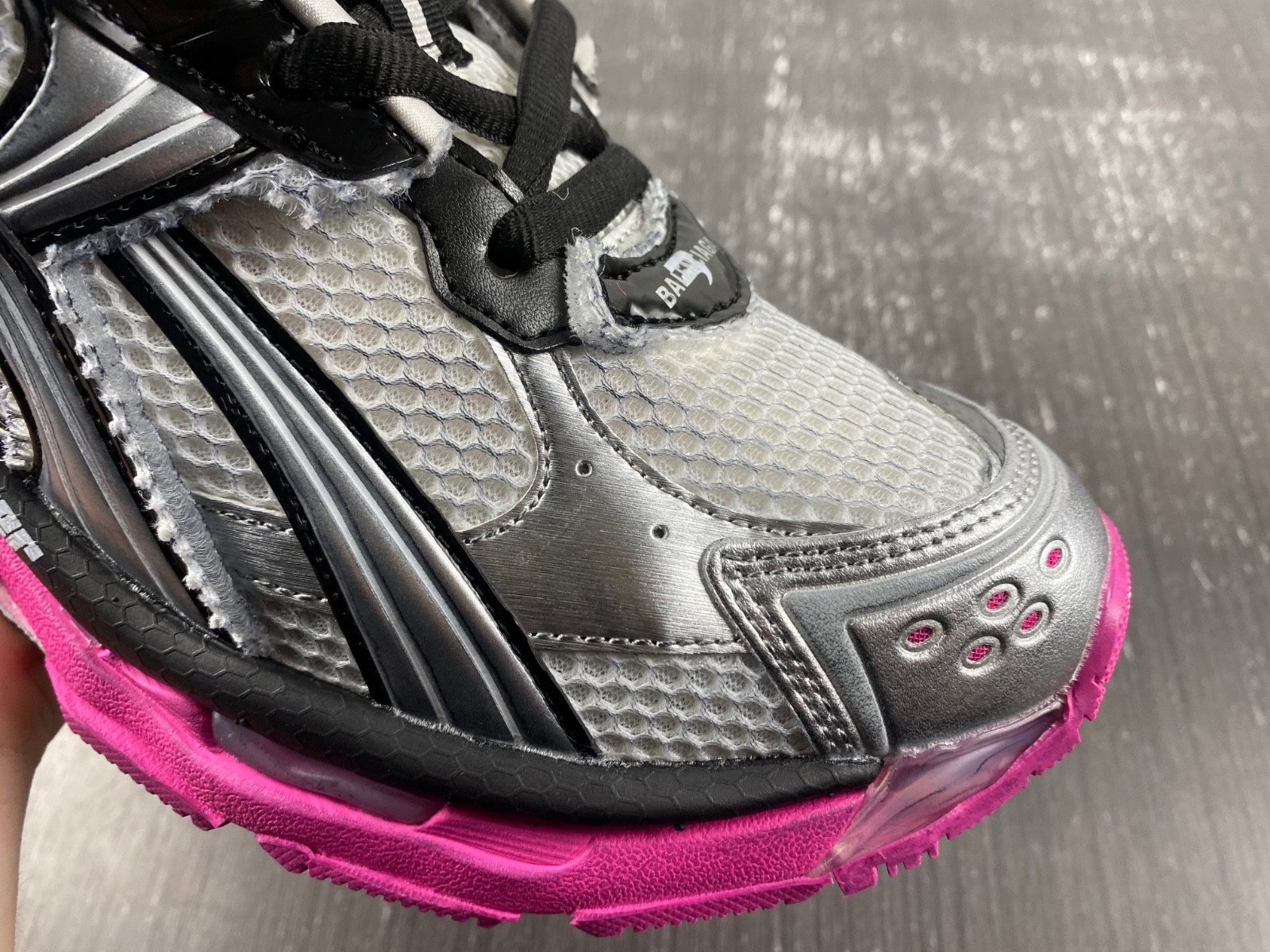 Ba*len*cia*ga 7.0 runner sneaker