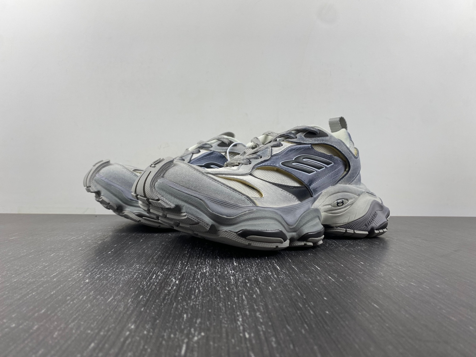 Ba*len*cia*ga men''s cargo sneaker