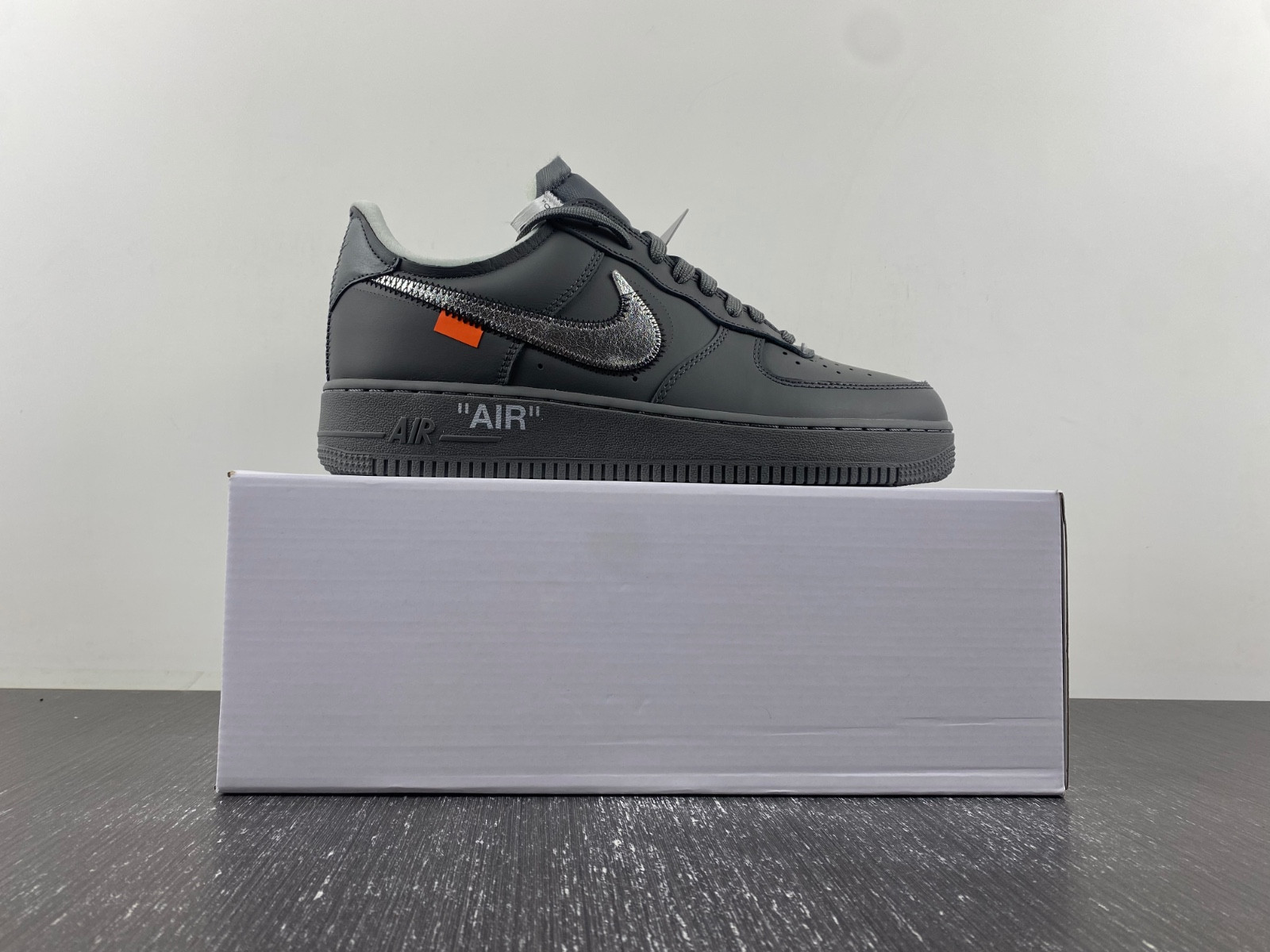 off-white™ x nike air force 1 dx1419-500