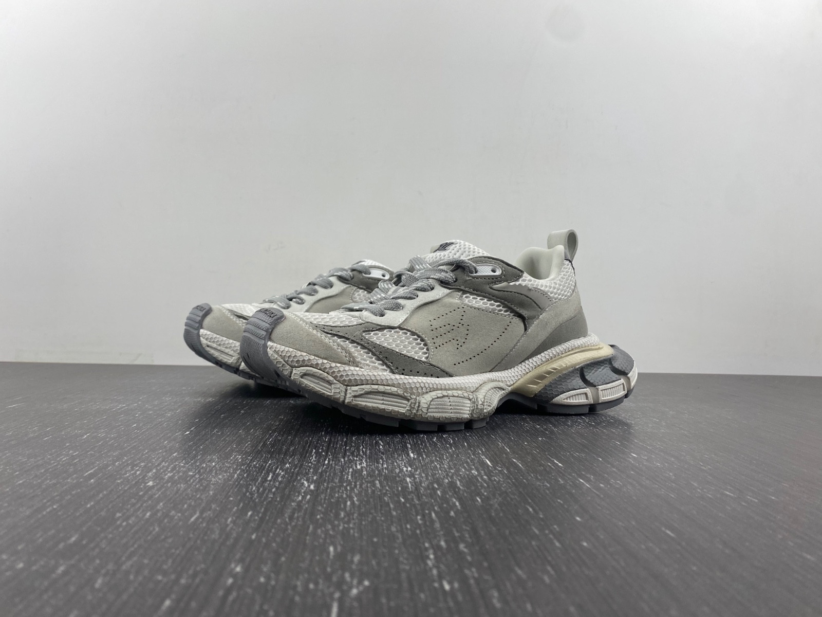 Ba*len*cia*ga men''s 3xl sneaker