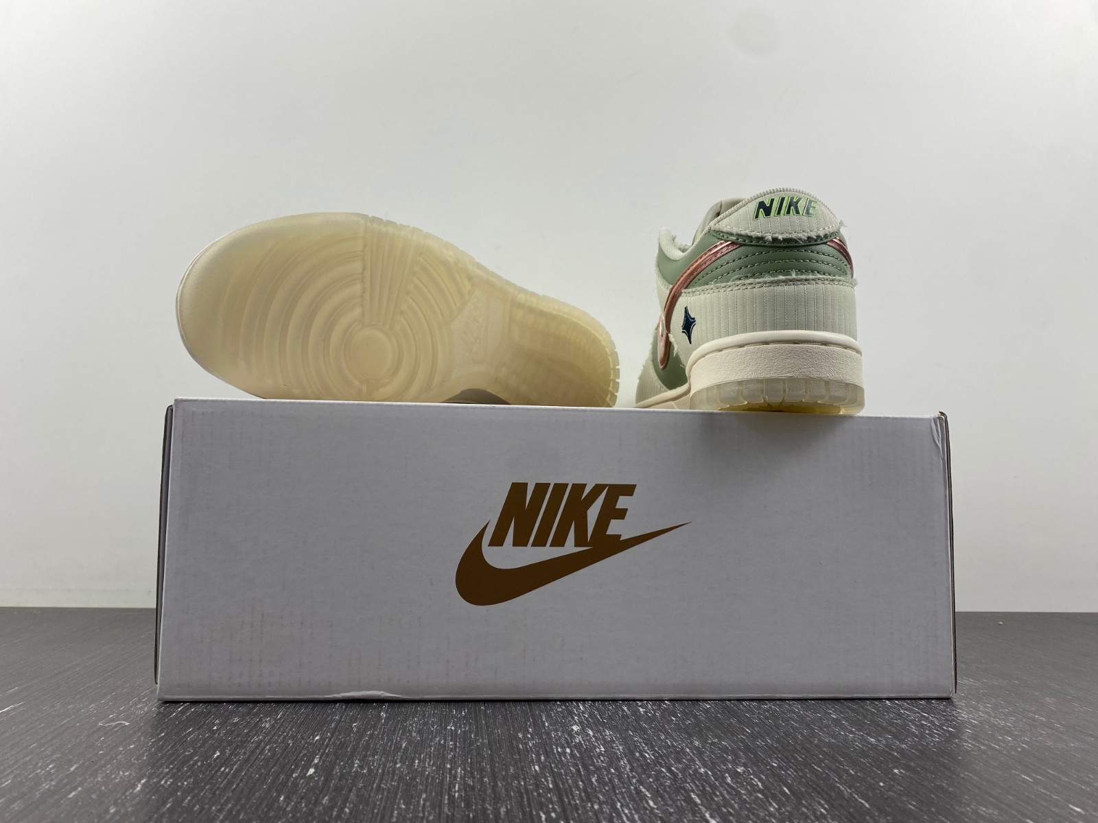 kyler murray x nike dunk low 