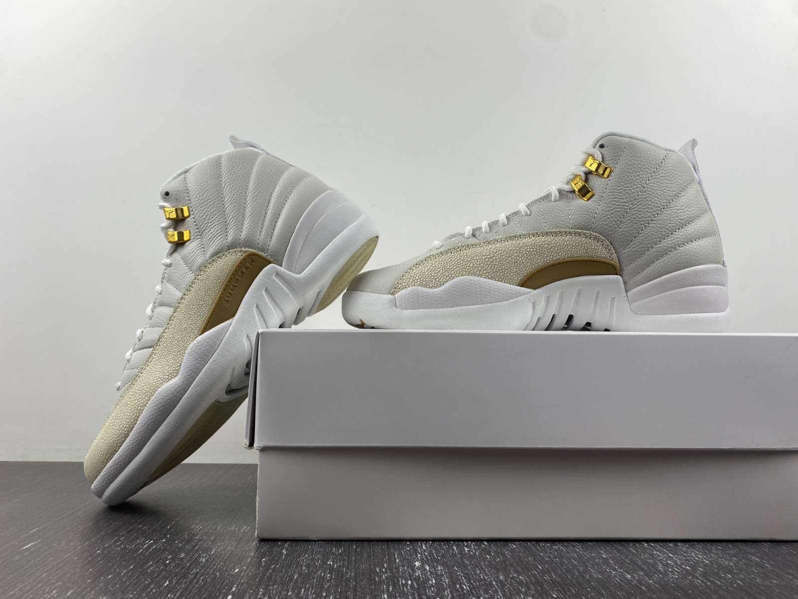 jordan 12 retro ovo white - 873864-102