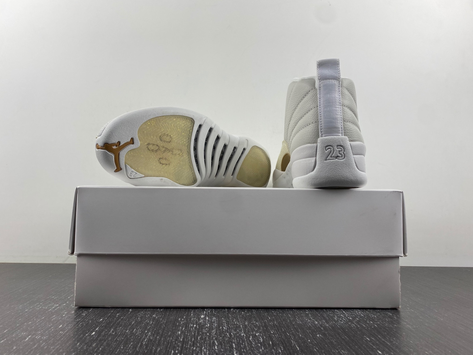 jordan 12 retro ovo white - 873864-102