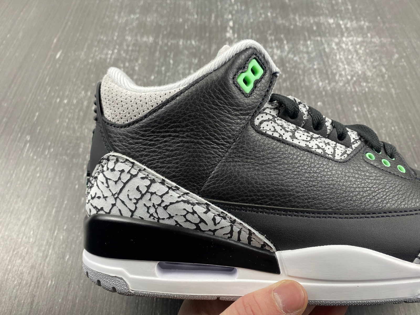 air jordan 3 "green glow" ct8532-031