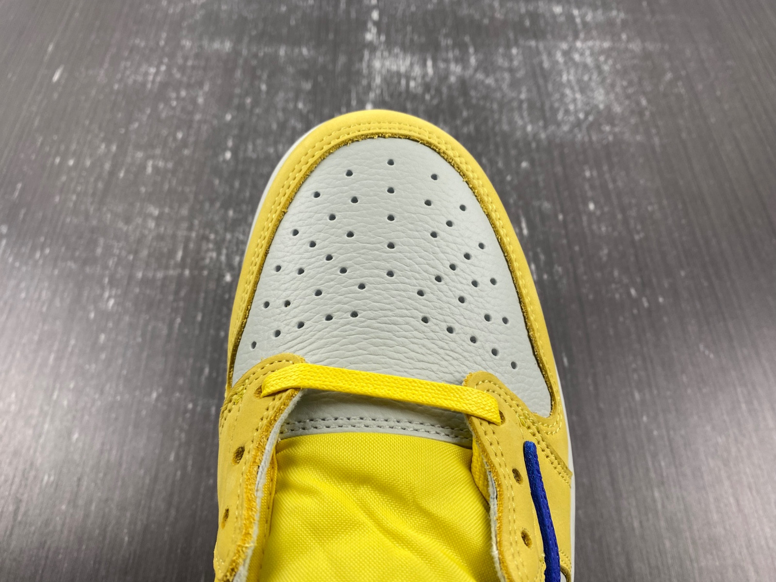 travis scott air jordan 1 low og canary dz4137-700