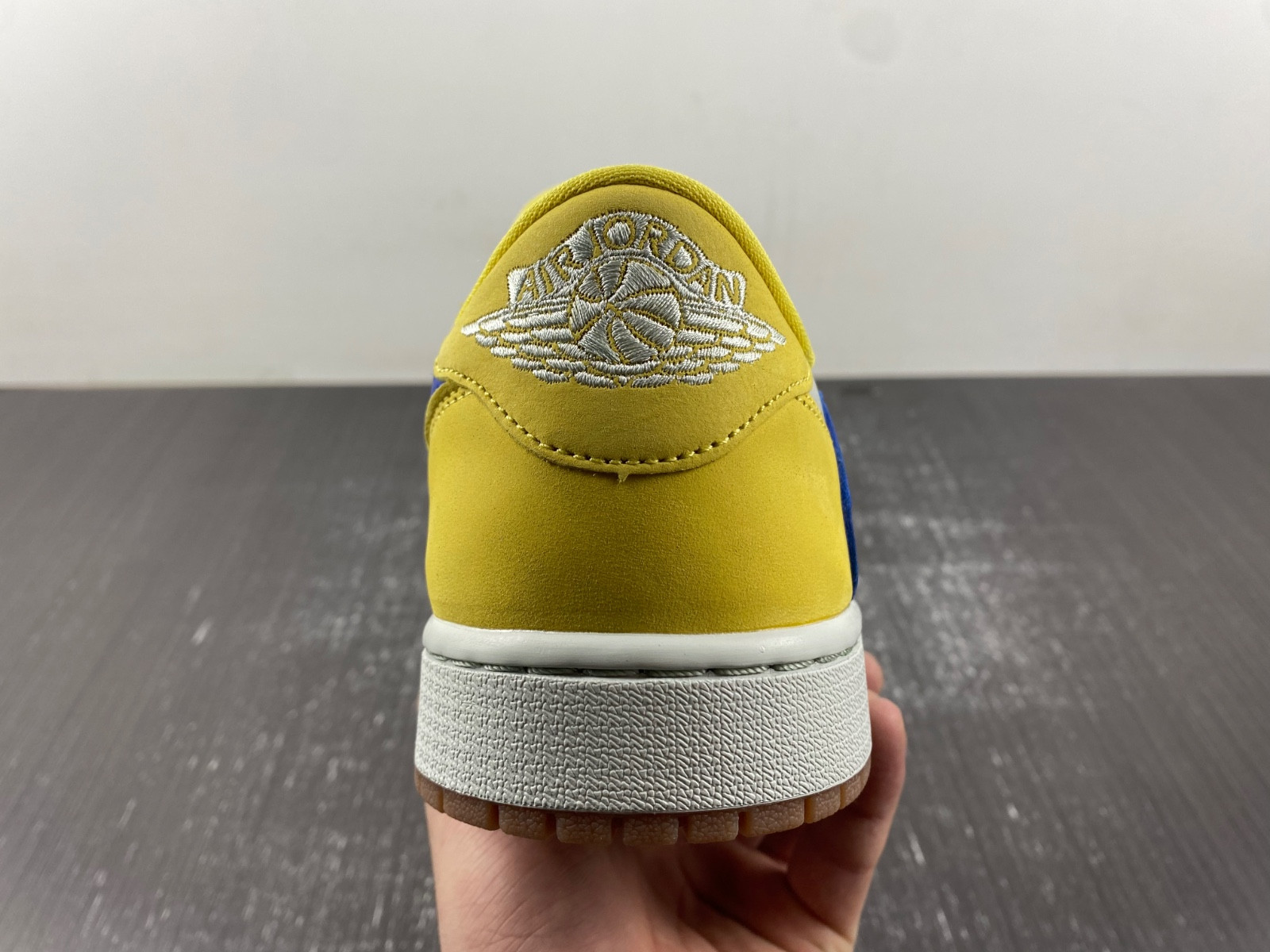 travis scott air jordan 1 low og canary dz4137-700