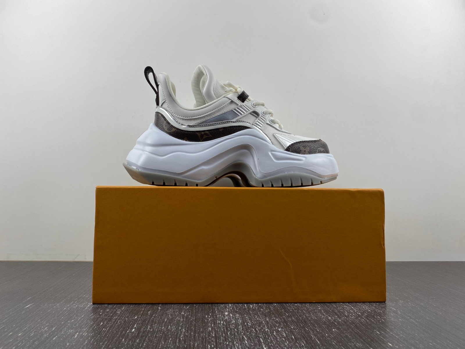 lwe archlight sneakers