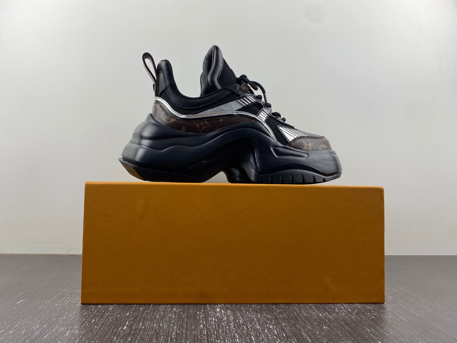 lwe archlight sneakers