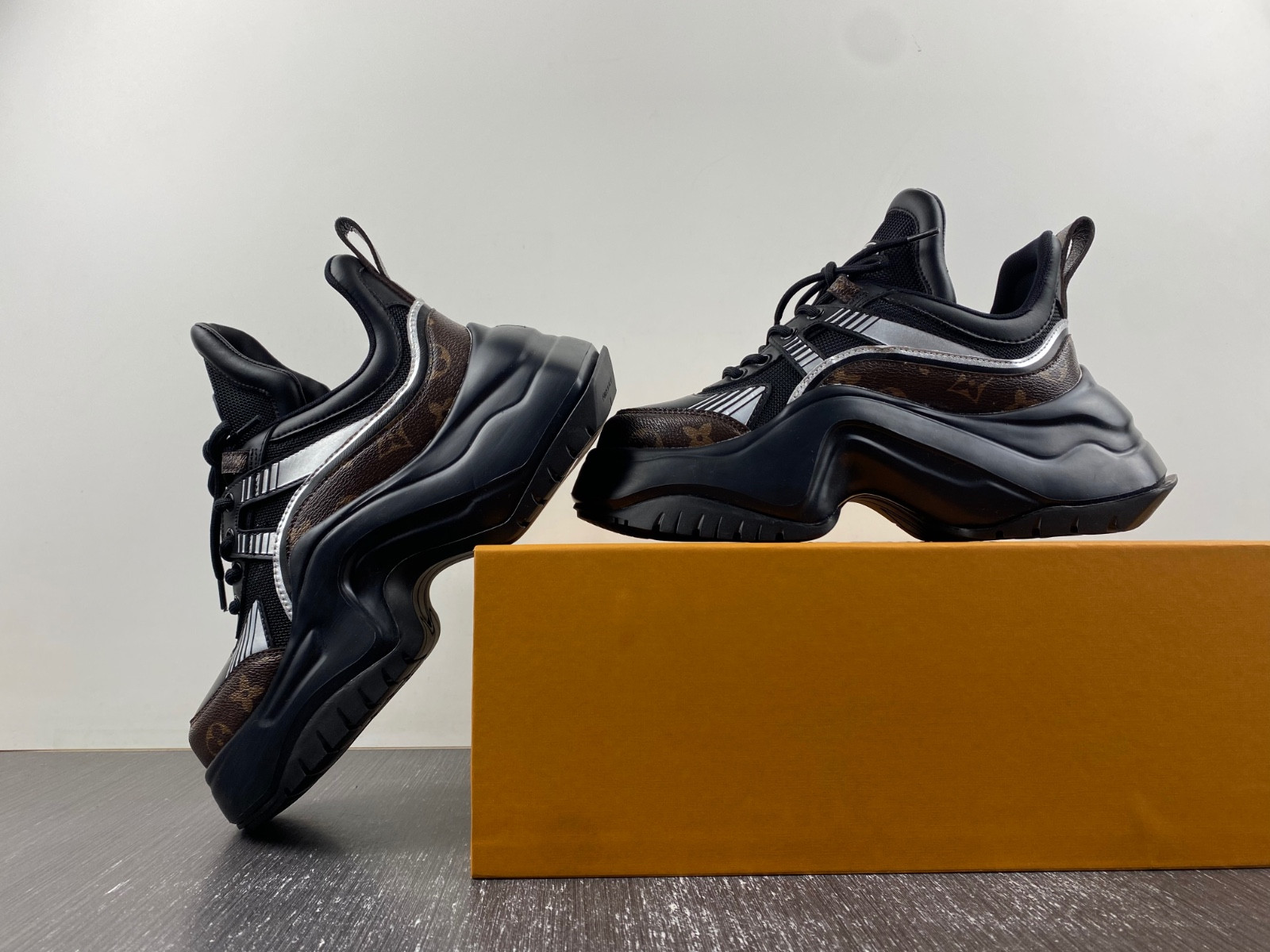 lwe archlight sneakers