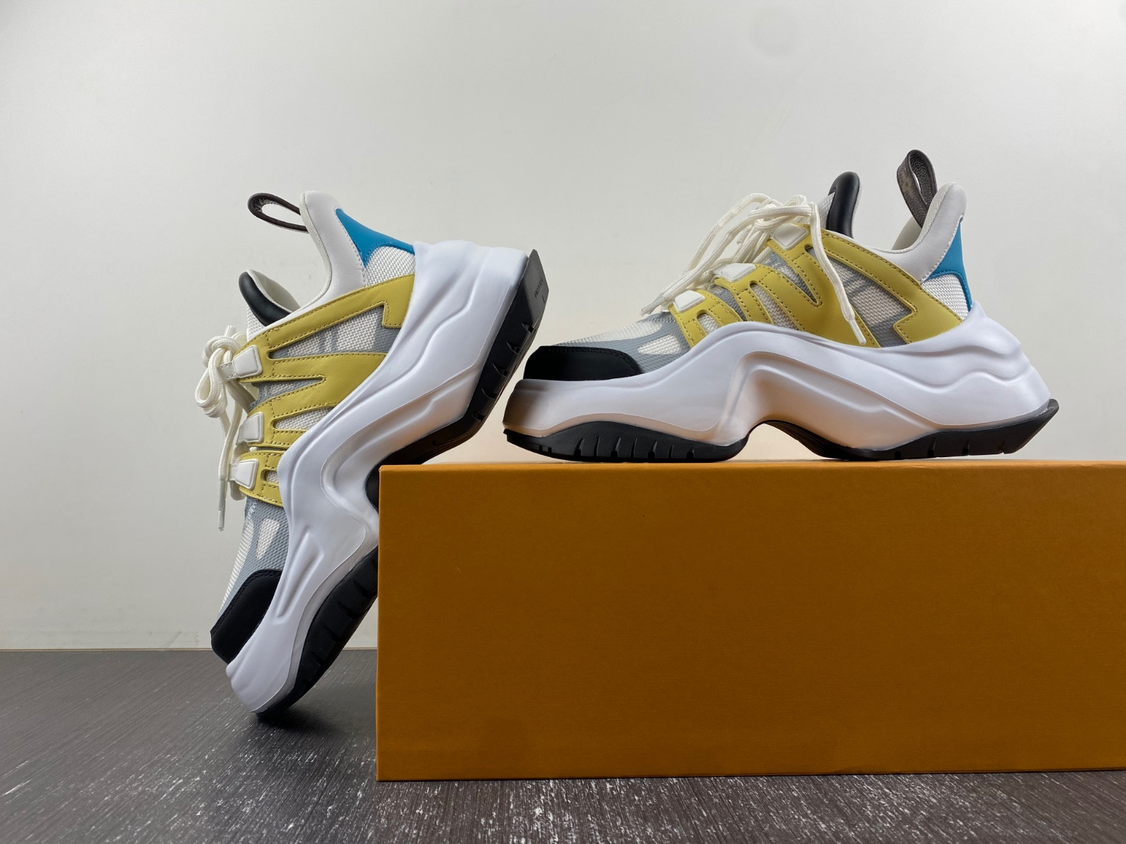 lwe archlight sneakers