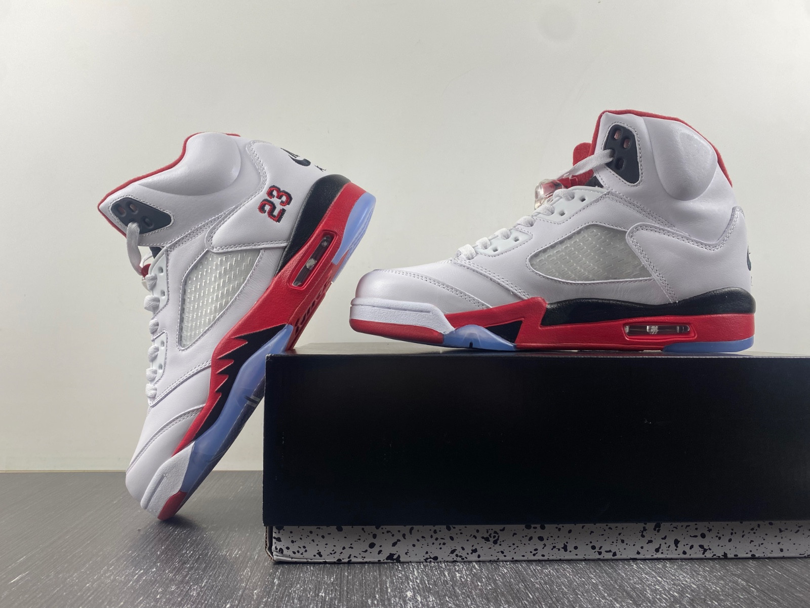 jordan 5 retro fire red black tongue (2013) men