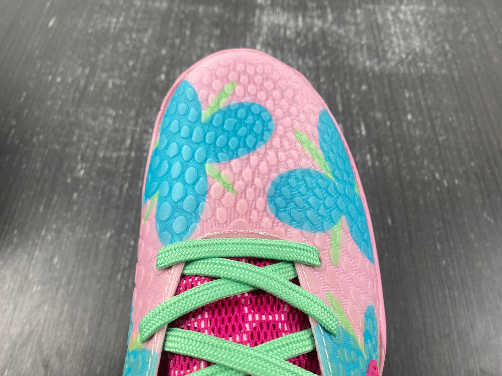 nike kobe zoom zk6 cm2190-621