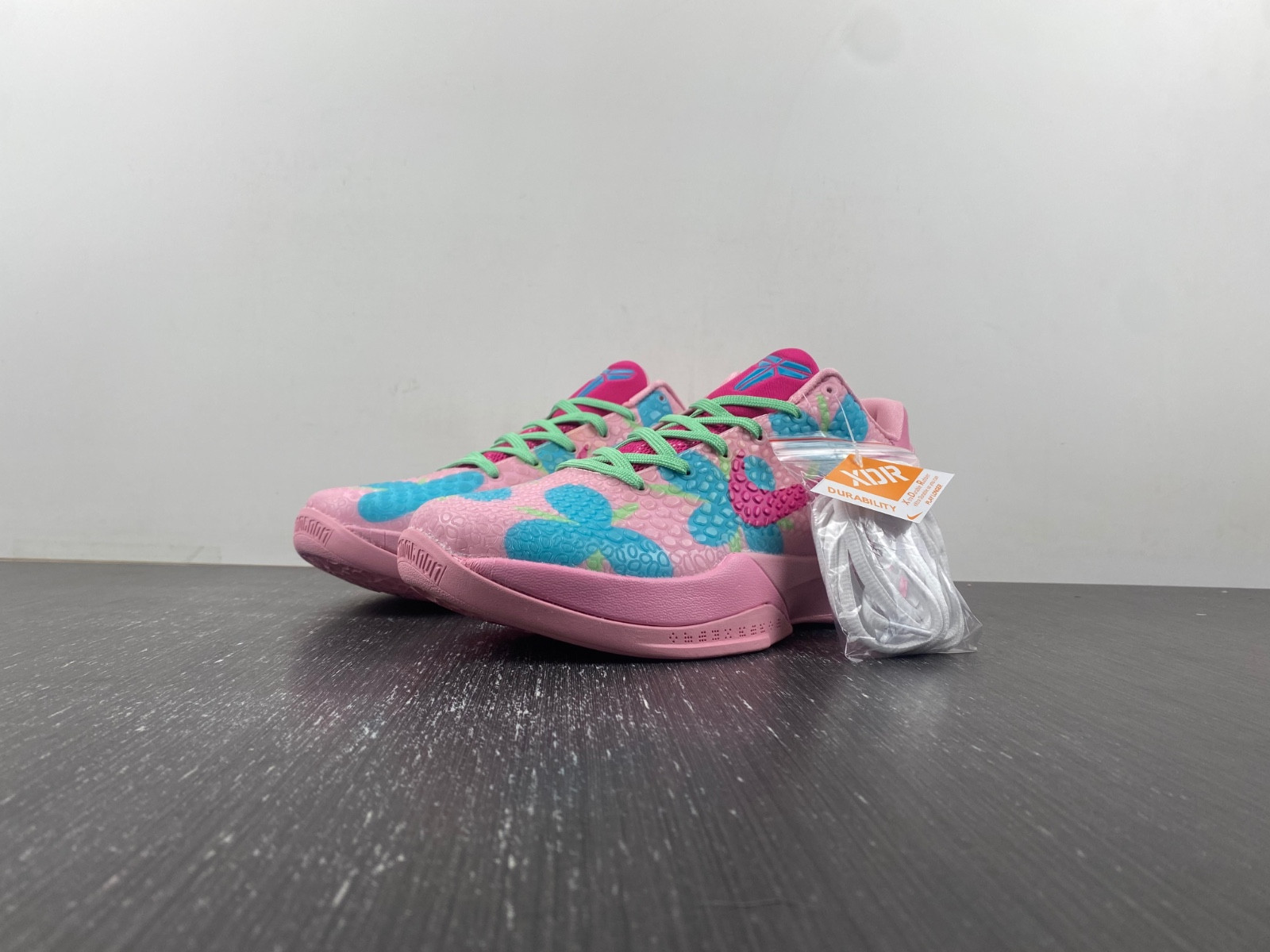 nike kobe zoom zk6 cm2190-621