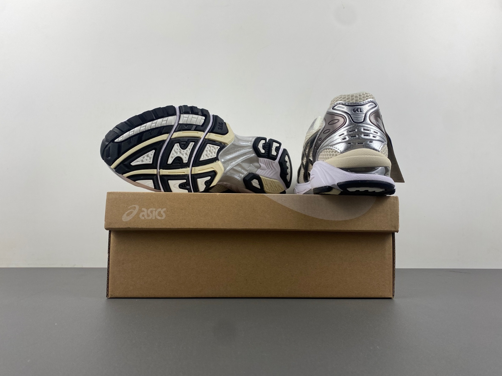 As*ic*s gel-kayano 14 cream black metallic plum men