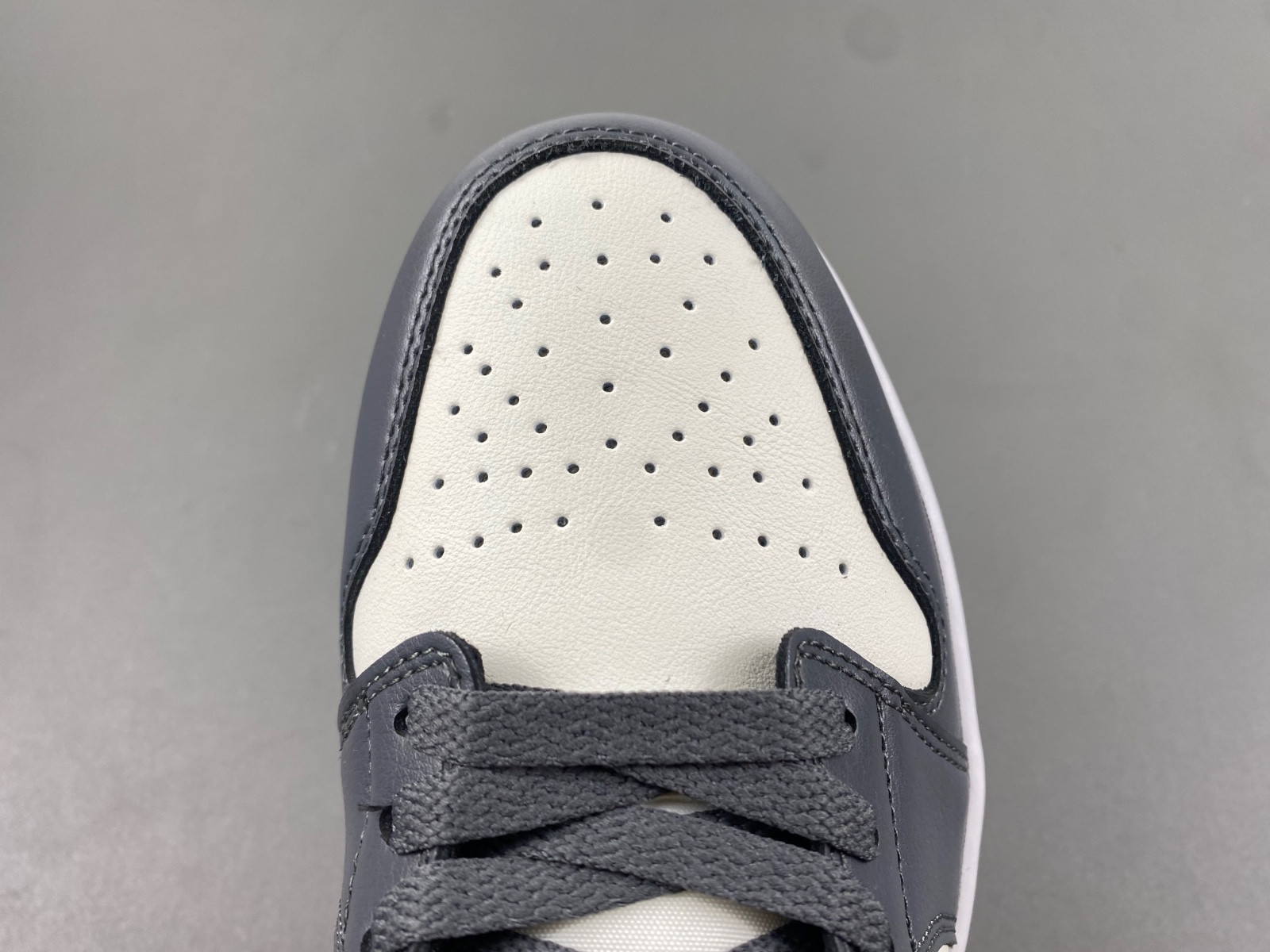 jordan 1 low dark grey (women