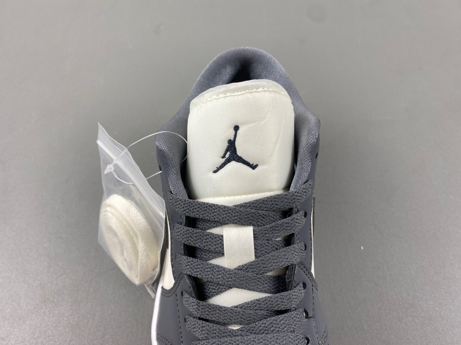 jordan 1 low dark grey (women