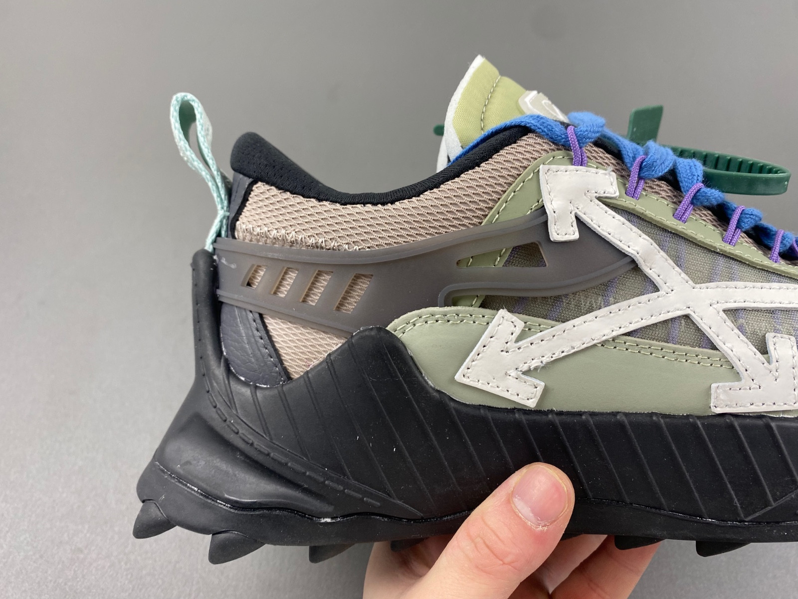 owt 19fw odsy-1000 sneakers