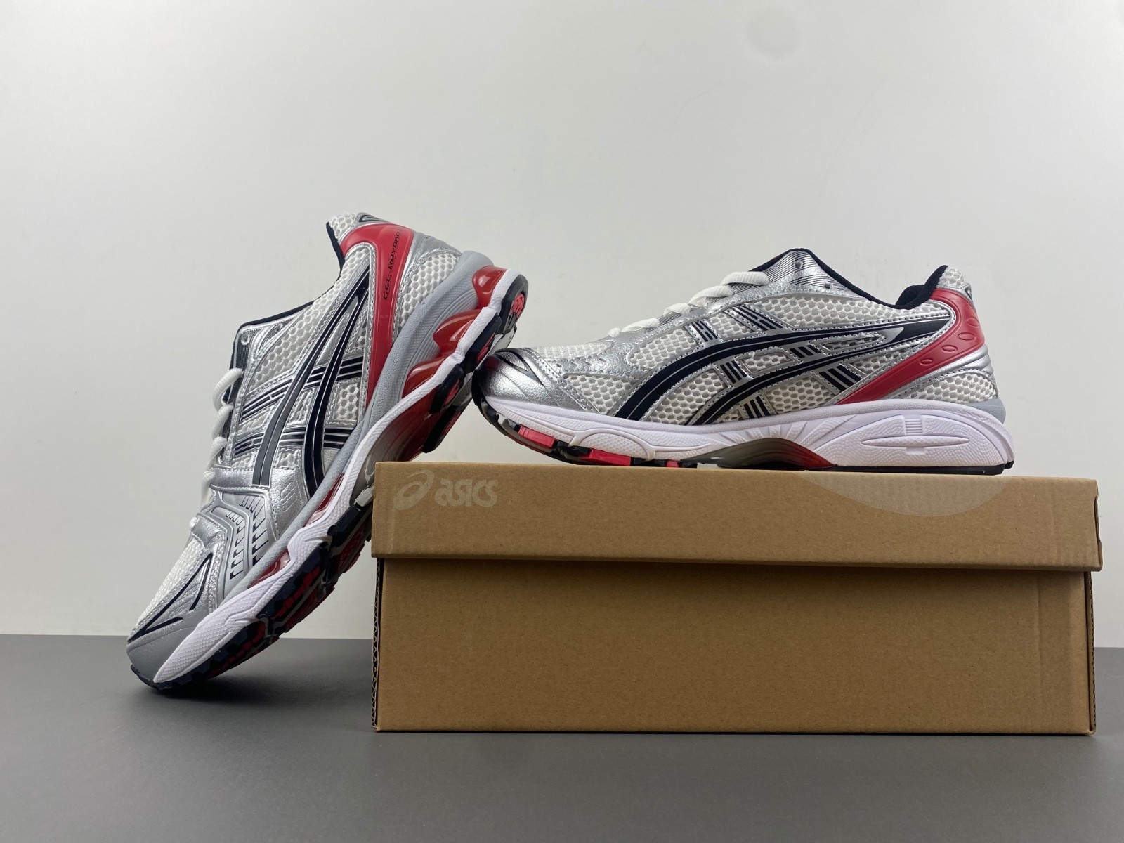 As*ic*s gel kayano 14 