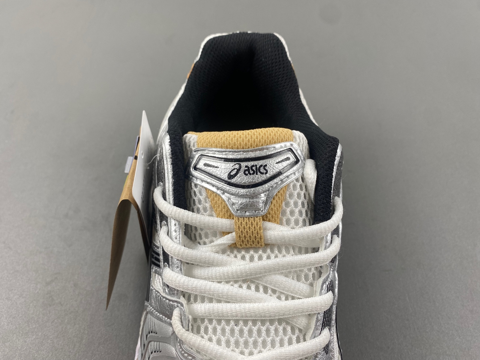 As*ic*s gel-kayano 14 pure gold (women