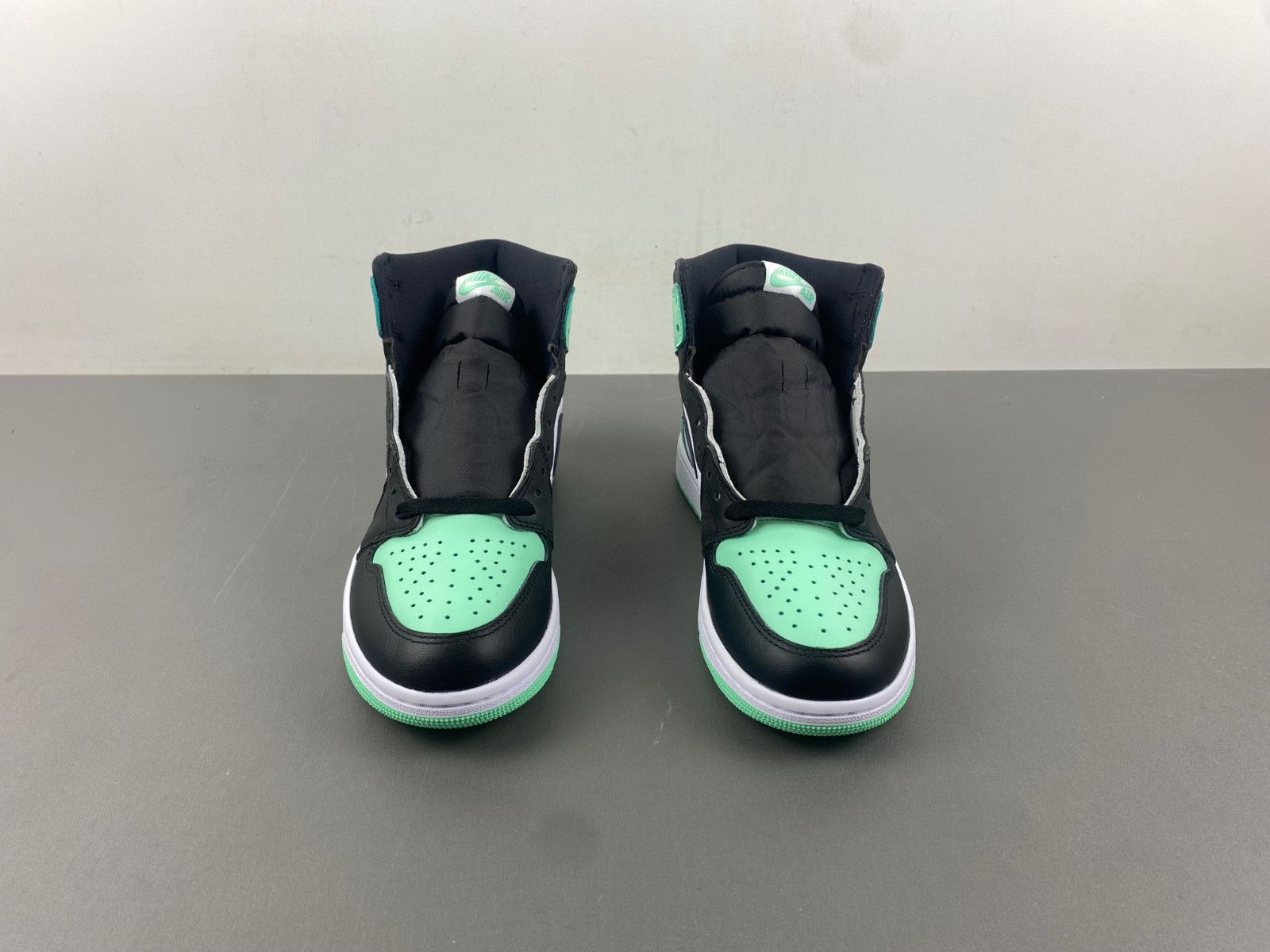 air jordan 1 retro high og green glow dz5485-130