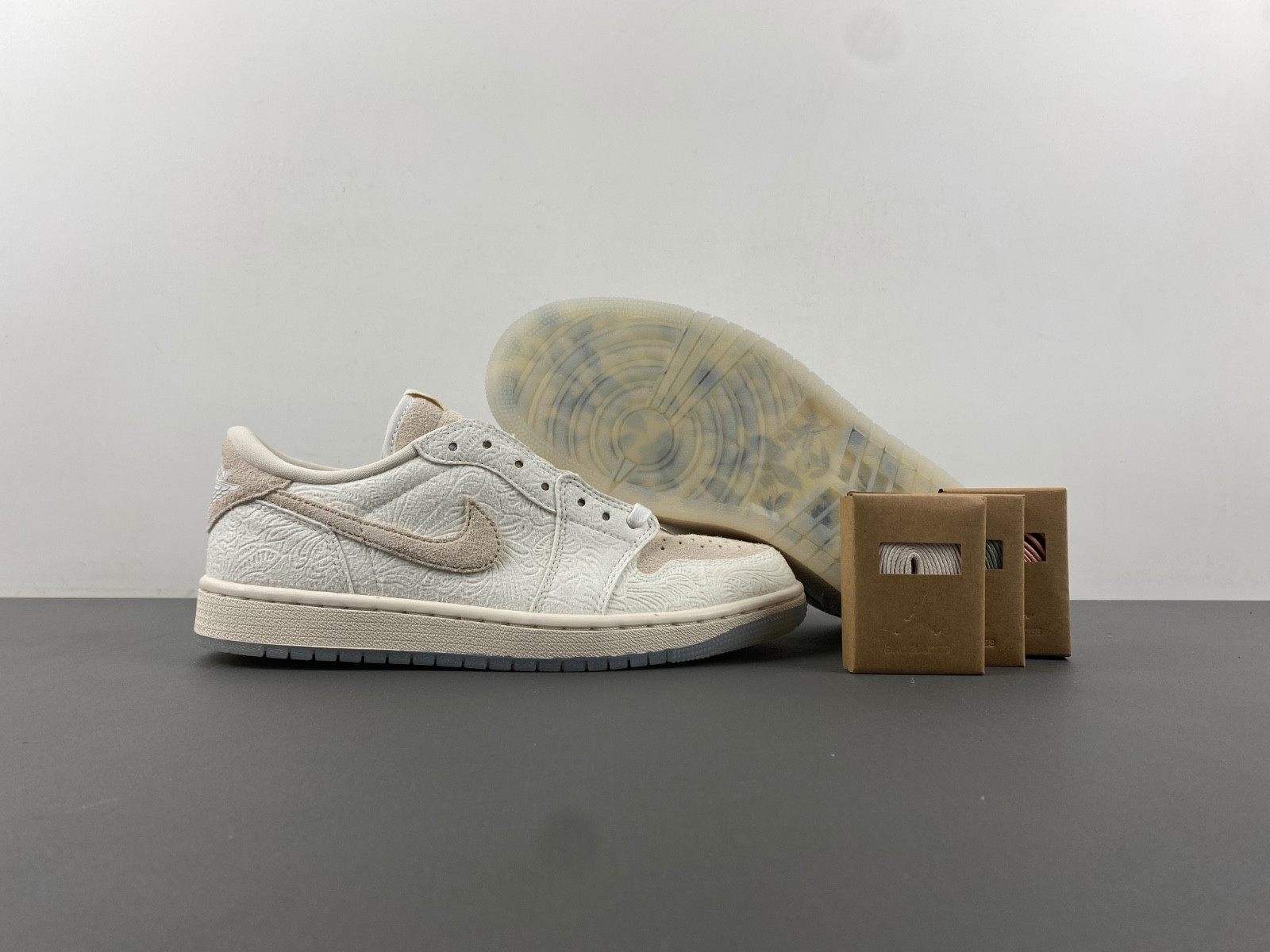 jordan 1 retro low og chris paul men