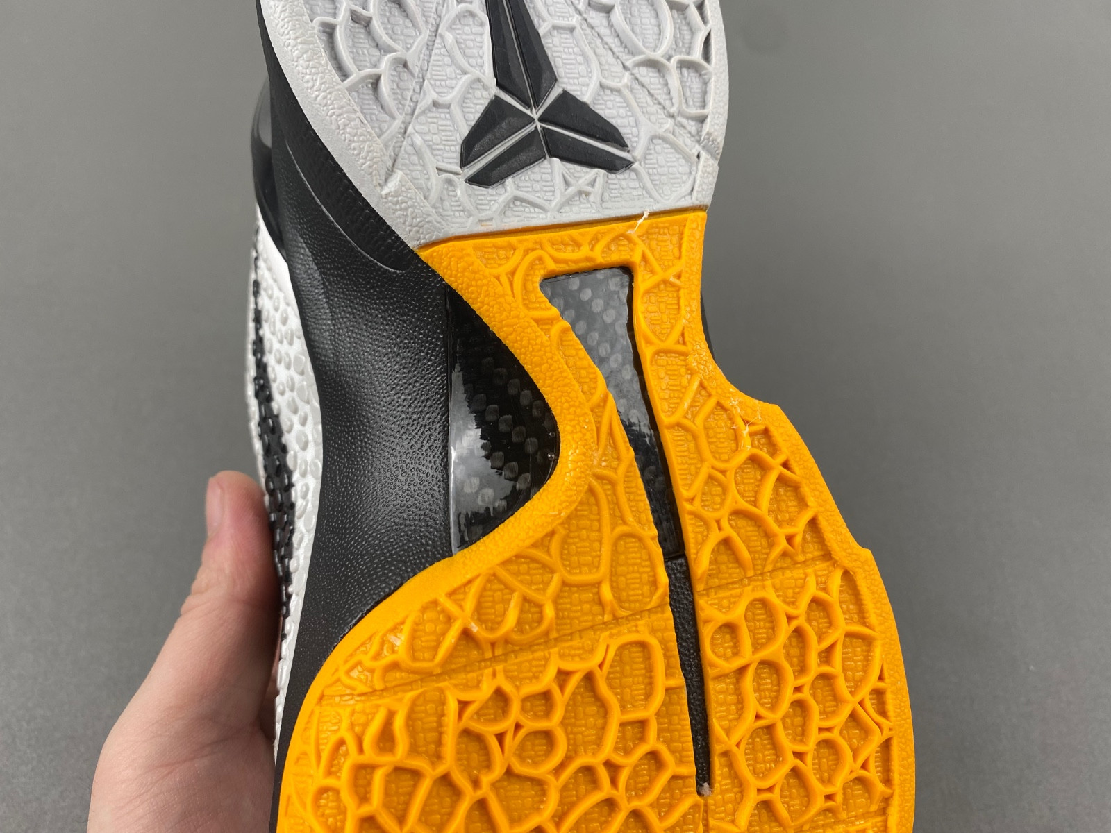 nike kobe 6 protro playoff pack white del sol cw2190-100