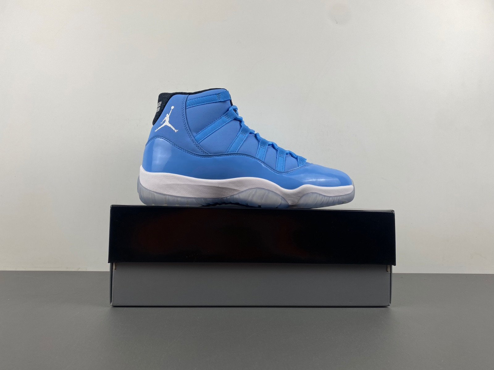 jordan ultimate gift of flight (11/29) - 717602-900